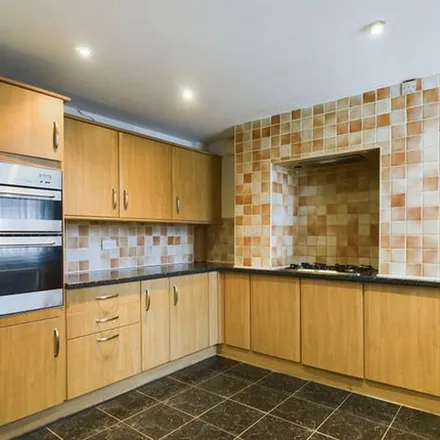Rent this 3 bed townhouse on Fairfield Road in Preston, PR2 8EL