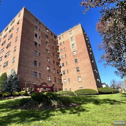 Rent this 2 bed condo on 63 Vanderbeck Place in Hackensack, NJ 07601