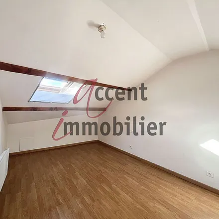 Image 3 - Avenue de la Victoire, 13660 Orgon, France - Apartment for rent