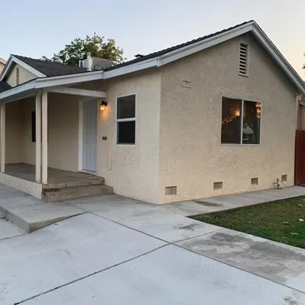 Buy this 4 bed house on 441 North Jackson Avenue in Fresno, CA 93702