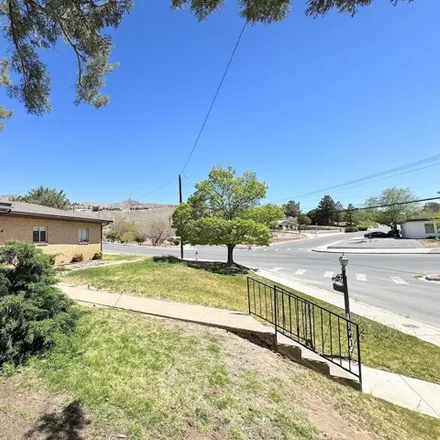 Image 4 - 783 Alethea Park Drive, Mission Hills, El Paso, TX 79902, USA - House for rent