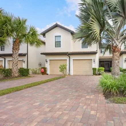 Buy this 3 bed condo on 5660 Mayflower Way in Collier County, FL 34142