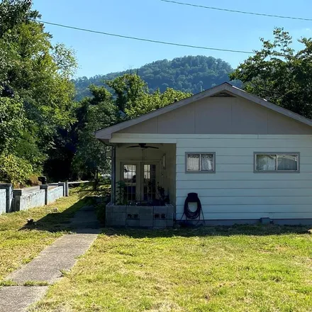 Buy this 3 bed house on 198 Harold Lane in Prestonsburg, KY 41653