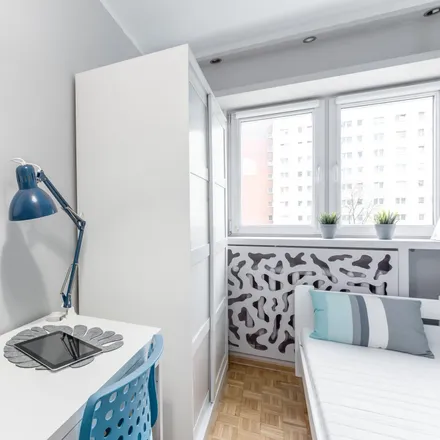 Rent this 4 bed room on Władysława Broniewskiego 99 in 01-876 Warsaw, Poland