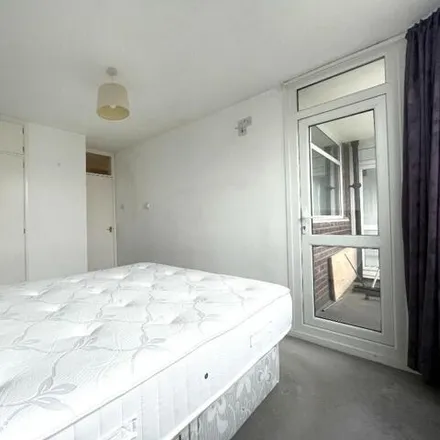 Image 8 - Warwick Crest, Park Central, B15 2LH, United Kingdom - Apartment for sale