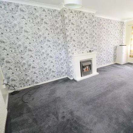 Image 2 - Carr Head Lane, Bolton upon Dearne, S63 8BB, United Kingdom - House for rent