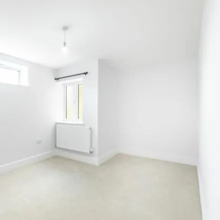 Image 5 - Kingswood Lane, London, CR6 9AG, United Kingdom - Apartment for rent