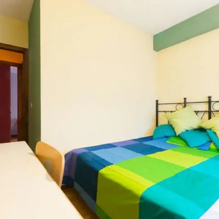 Rent this 6 bed apartment on Carlos y Marypaz in Avenida Caballería Española, 28807 Alcalá de Henares