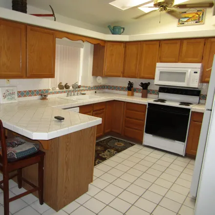 Image 4 - 2014 Burgandy Drive, Lake Havasu City, AZ 86404, USA - House for rent