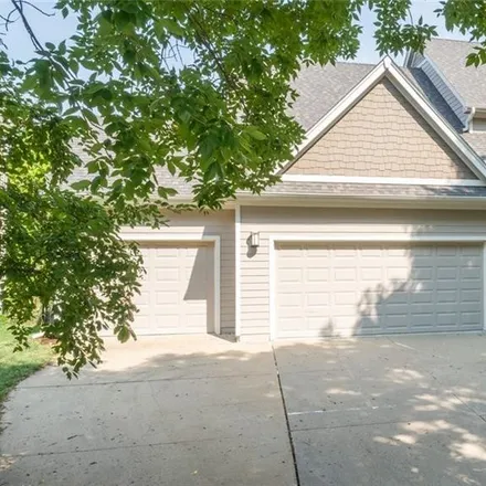 Buy this 5 bed house on 5744 Wentworth Drive in Johnston, IA 50131