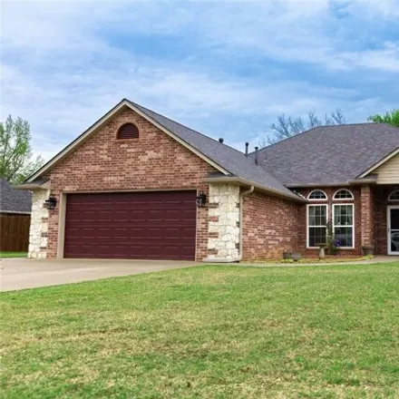 Image 2 - 1046 Tilghman Drive, Chandler, OK 74834, USA - House for sale