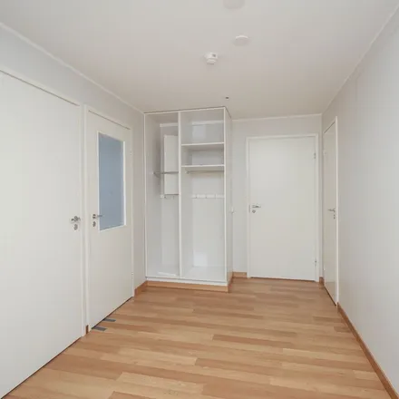 Image 5 - Vihnepolku 1, 01370 Vantaa, Finland - Apartment for rent