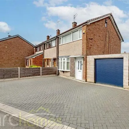 Buy this 3 bed duplex on St Michael's Avenue in Howe Bridge, M46 0QX