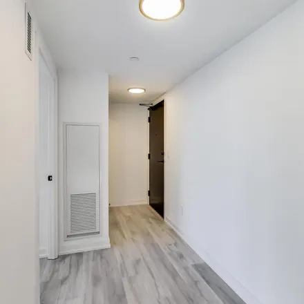 Image 5 - Richmond Street West, Old Toronto, ON M5V 2B6, Canada - Apartment for rent