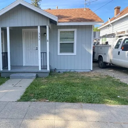 Rent this 2 bed house on 338 North Street in Woodland, CA 95695