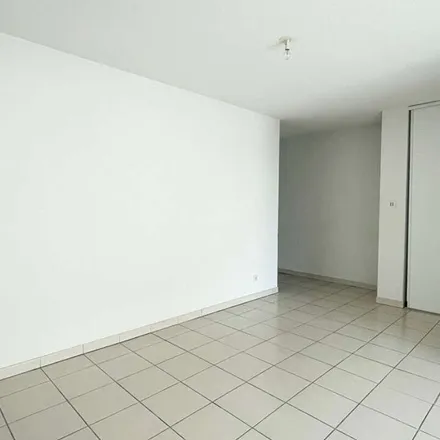 Image 1 - 17 Avenue Léon Gambetta, 82000 Montauban, France - Apartment for rent