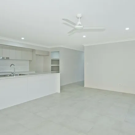 Image 8 - Burbury Place, Morayfield QLD 4506, Australia - Apartment for rent
