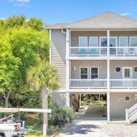 Buy this 4 bed house on 121 Atkinson Road in Surf City, NC 28445