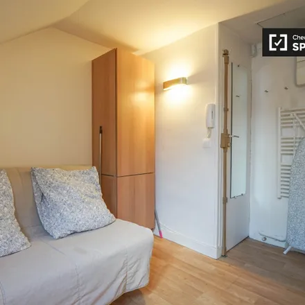 Image 2 - 69 Rue la Condamine, 75017 Paris, France - Apartment for rent
