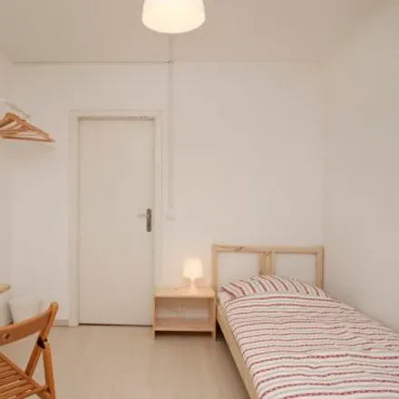Rent this 4 bed room on Quarters in Stromstraße, 10551 Berlin