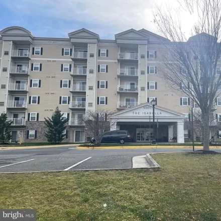 Image 2 - The Isabella, 6301 Edsall Road, Alexandria, VA 22312, USA - Condo for sale