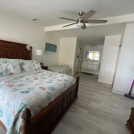 Rent this 4 bed house on Islamorada in FL, 33070