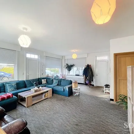 Rent this 3 bed apartment on Brugsesteenweg in 9990 Maldegem, Belgium