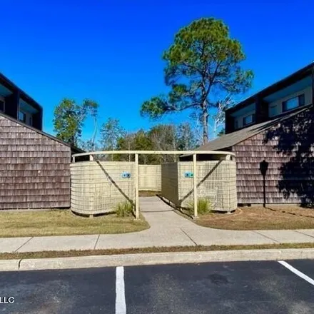 Buy this 1 bed condo on 822 Oakleigh Avenue in Gulfport, MS 39507