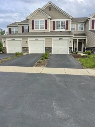 Rent this 2 bed townhouse on 722 Genesee Drive in Naperville, IL 60563