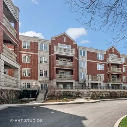 Buy this 3 bed condo on 628 Homewood Avenue in Highland Park, IL 60035