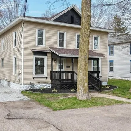 Buy this 4 bed house on 162 Sheldon Street in Dowagiac, MI 49047