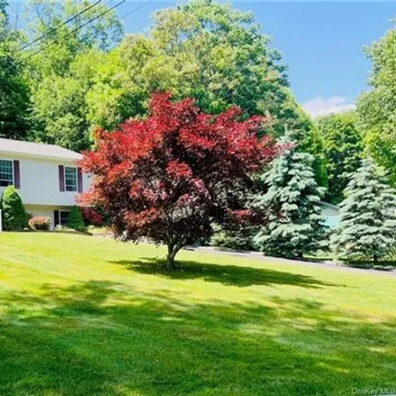Buy this 3 bed house on 58 Pine Ridge Dr in Hopewell Junction, New York