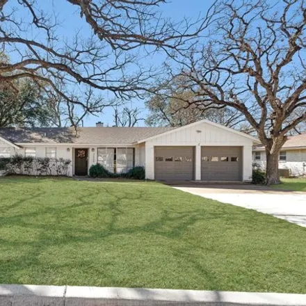 Buy this 3 bed house on 7220 Ellis Road in Fort Worth, TX 76112