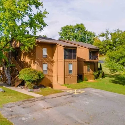 Buy this 2 bed condo on 61-2 Woodson Bnd in Bronston, Kentucky