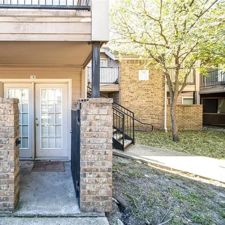 Buy this 2 bed condo on 9999 Walnut Street in Dallas, TX 75081