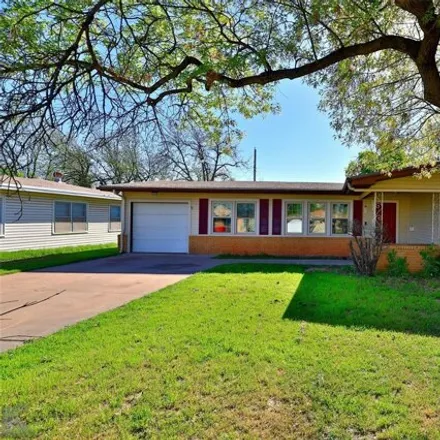 Image 4 - 339 Westview Drive, Abilene, TX 79603, USA - House for sale