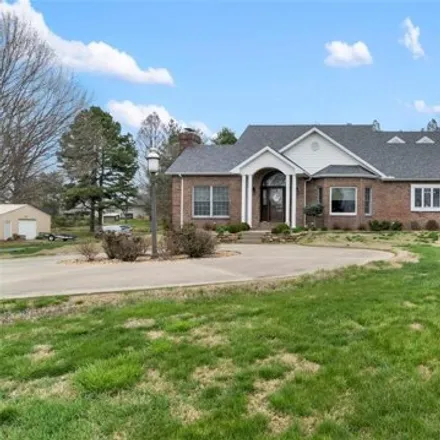 Buy this 4 bed house on 377 Oakshire Drive in Cape Girardeau County, MO 63701