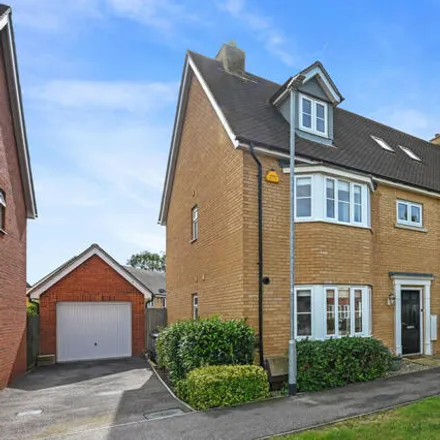Buy this 4 bed duplex on Emberson Croft in Chelmsford, CM1 4FD
