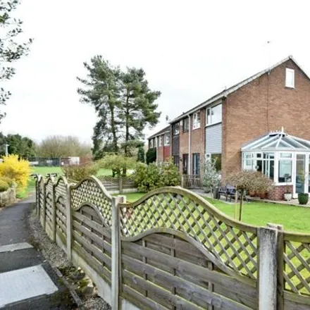 Buy this 3 bed townhouse on Hawthorn Crescent in Tottington, BL8 3NQ