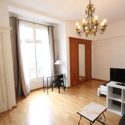 Image 4 - 76 Avenue des Champs Elysées, 75008 Paris, France - Apartment for rent