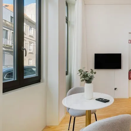 Rent this studio apartment on 4000-147 Distrito de Leiria