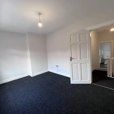 Image 3 - Greenville Road, Belfast, BT5 5LE, United Kingdom - Apartment for rent