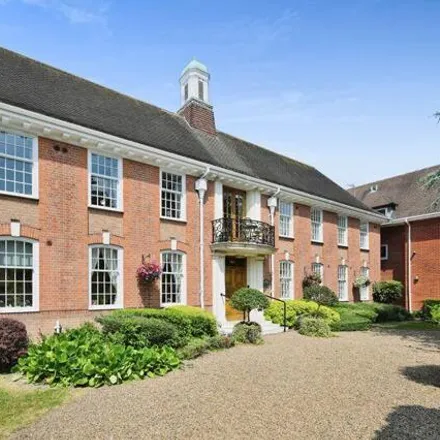 Image 8 - Belvedere Court, High Street, Hoddesdon, EN11 8UX, United Kingdom - Apartment for sale