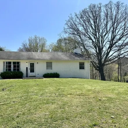 Buy this 3 bed house on 535 Stacy Lane Road in Wisemantown, Estill County