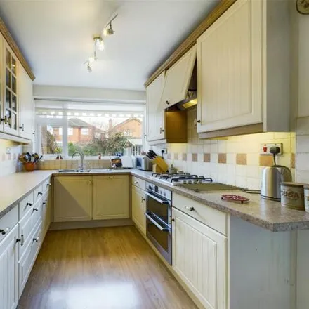 Image 5 - 11 Oakfield Close, Wollaton, NG8 2SR, United Kingdom - House for sale