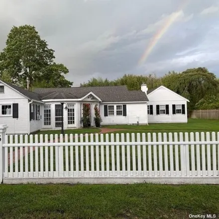 Image 1 - 13 Academy Lane, Village of Bellport, Suffolk County, NY 11713, USA - House for rent