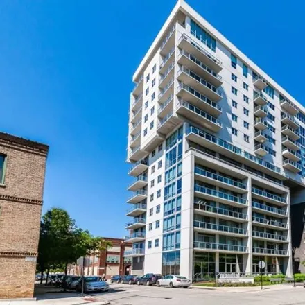 Rent this 2 bed condo on The Mondial in 900 West Huron Street, Chicago