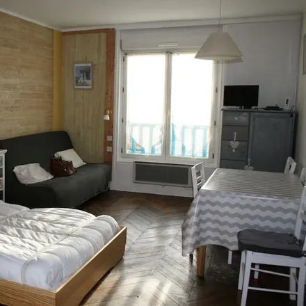 Rent this studio apartment on 76470 Le Tréport