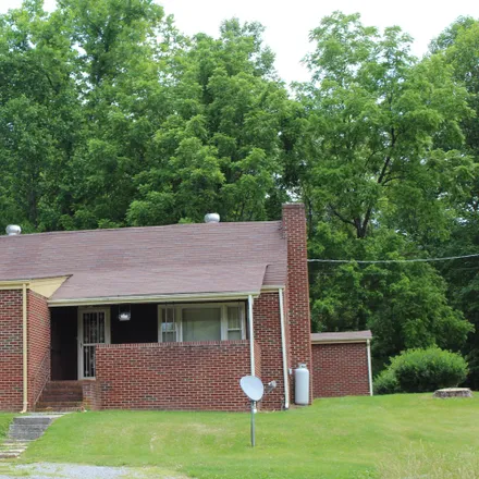Buy this 3 bed house on 3271 Dry Creek Road in Lee County, VA 24244