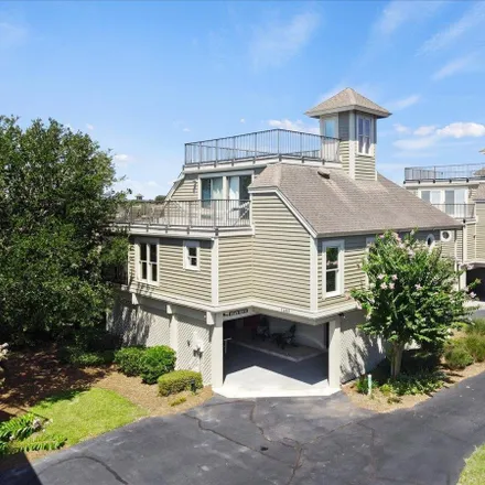 Buy this 4 bed loft on 1602 Harbor Drive in North Myrtle Beach, SC 29582